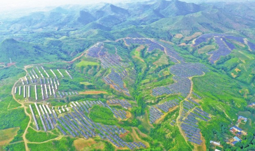 遼寧省朝陽縣中電500MW光伏發電平價上網示范項目遼寧省發展改革委/供圖